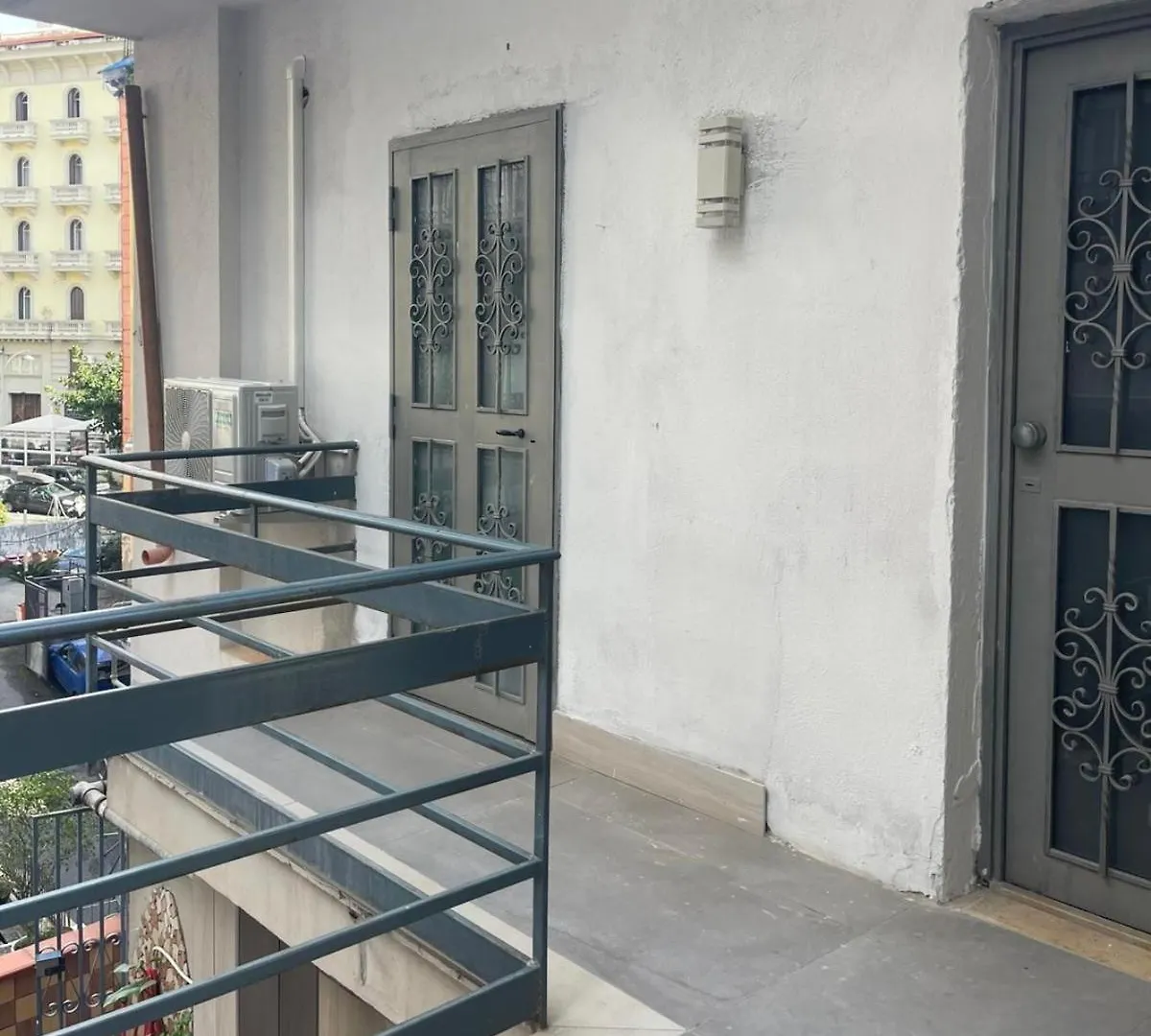House Piazza Plebiscito By Loveinthetravel Naples Bed & Breakfast