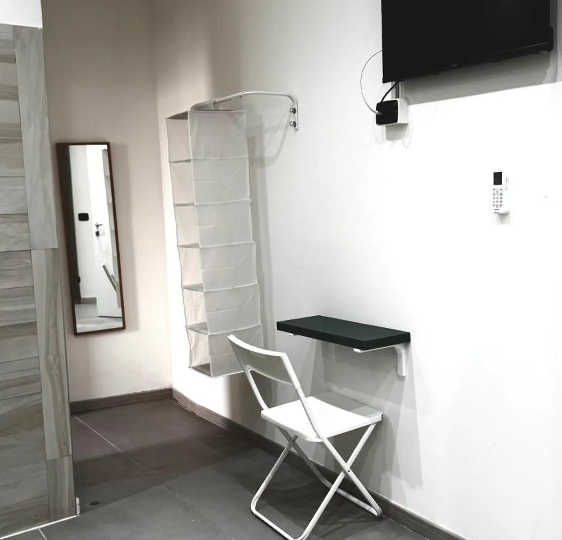 Bed & Breakfast House Piazza Plebiscito By Loveinthetravel Napels